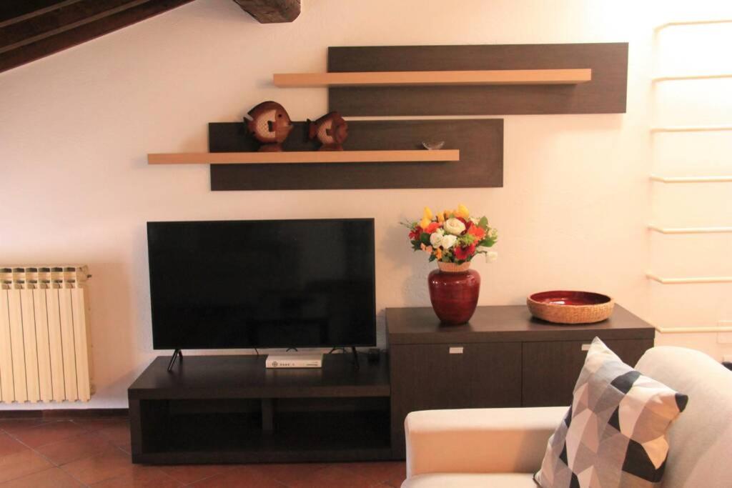 Daisy House: Nice Attic In The Historical Center Salò Exterior foto